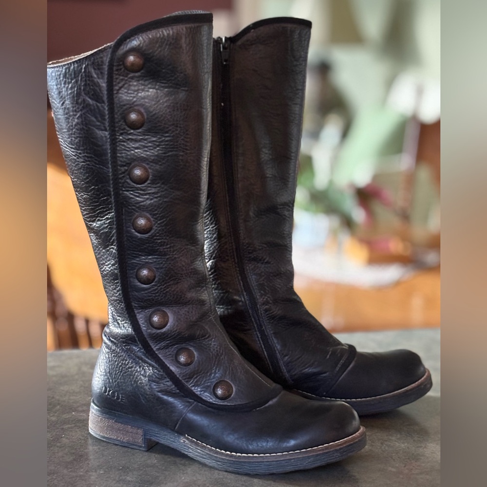 Dkode Black Leather Knee-High Boots